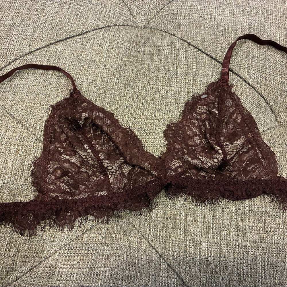 Charlotte Russe Lace Bralette in Rich burgundy